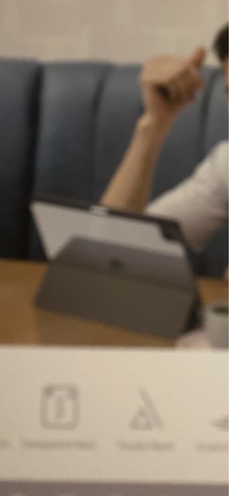 продам новый чехол для айпада 8 эйр