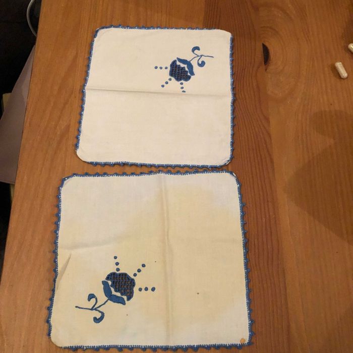 2 mini panos tons azul bordados