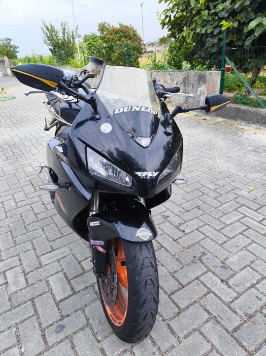 Honda  CBR 1000 RR 2004