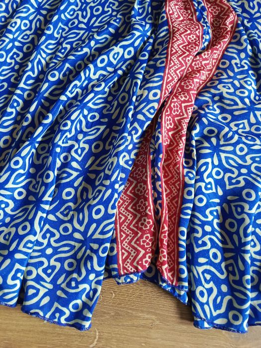 długa sukienka etniczna boho jedwab wakacyjna maxi na lato wiązana