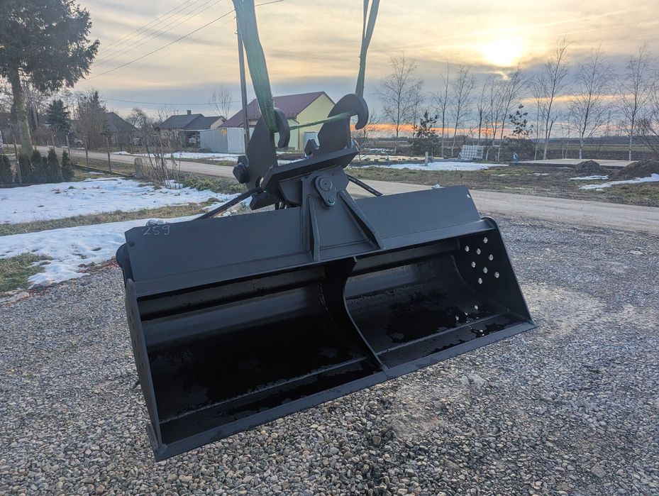 Łyżka skarpowa hydrauliczna 150 cm do koparki 5–8 t – 2 siłowniki