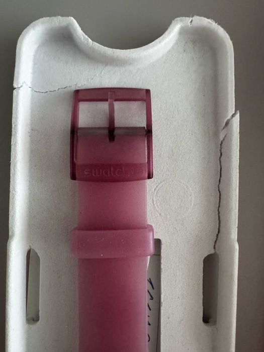 Годинник SWATCH SUOK151