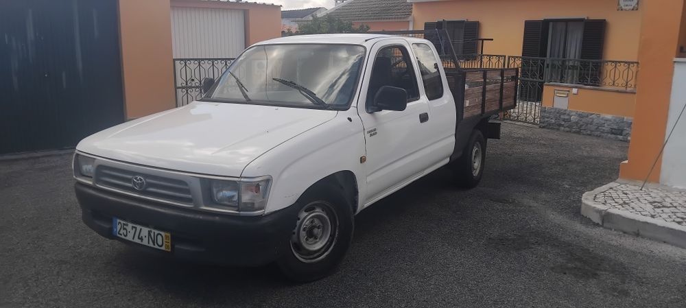 Toyota Hilux 2.4d