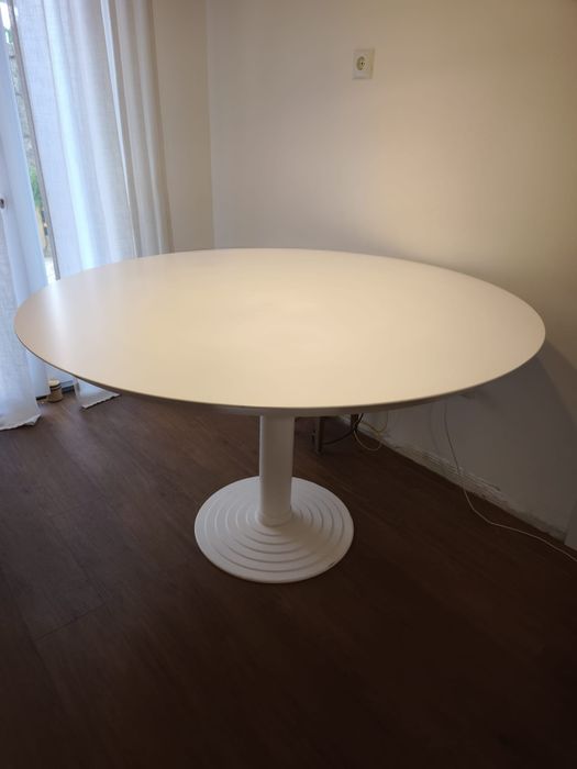 Mesa redonda lacada a branco mate 1,24cmØ