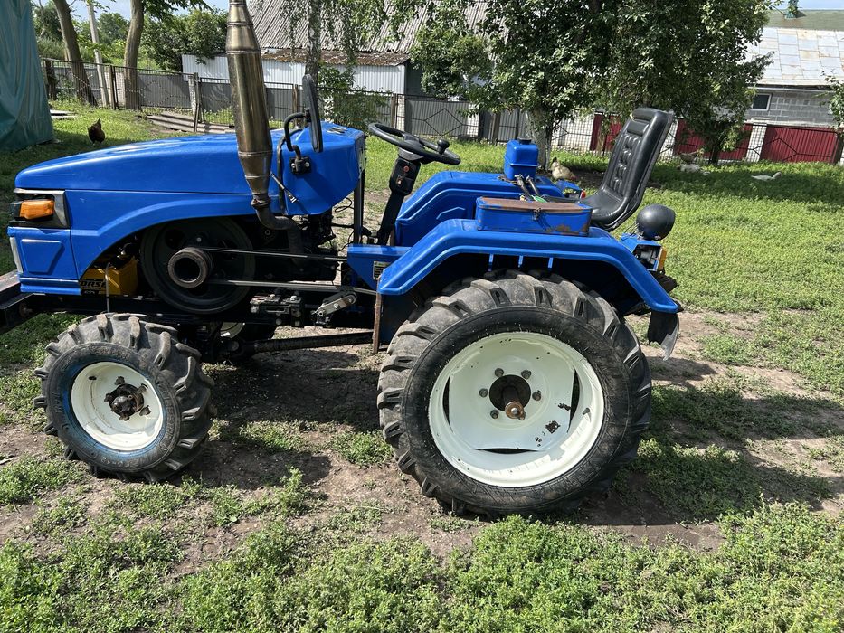 Продам мінітрактор 4х4