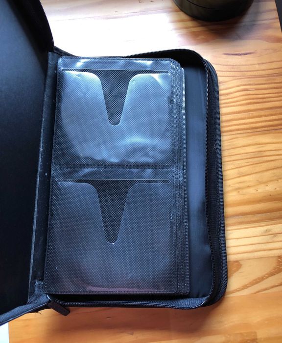 Porta Cds com alça de transporte