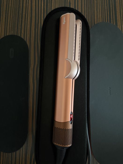 Dyson Airstrait Nova