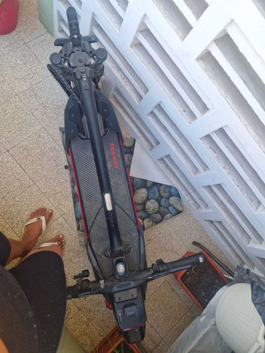Tratinete eletrica