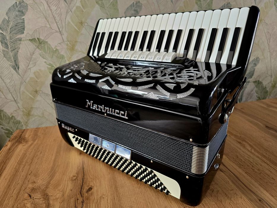 Akordeon włoski Marinucci 4 chórowy