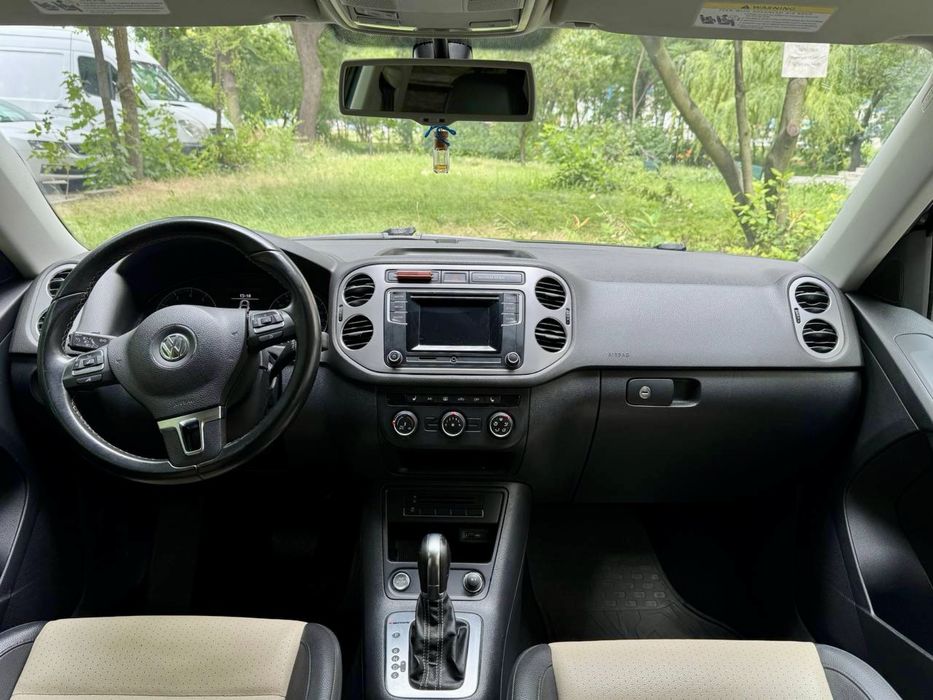 Продам авто Volkswagen Tiguan 2015