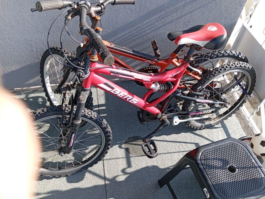 Bicicletas adulto e criança para despachar