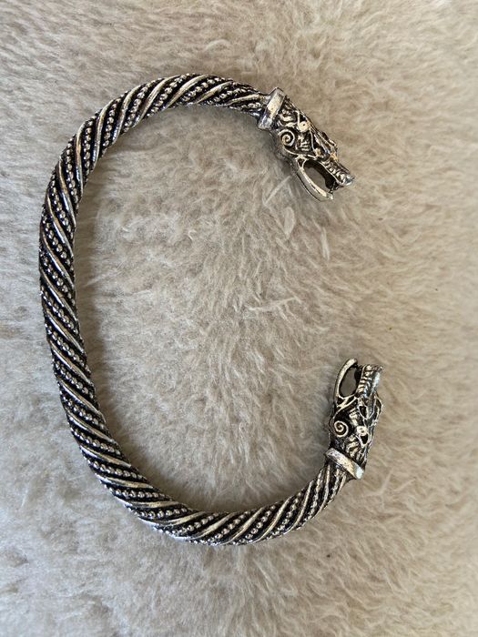 Vendo pulseira prateada