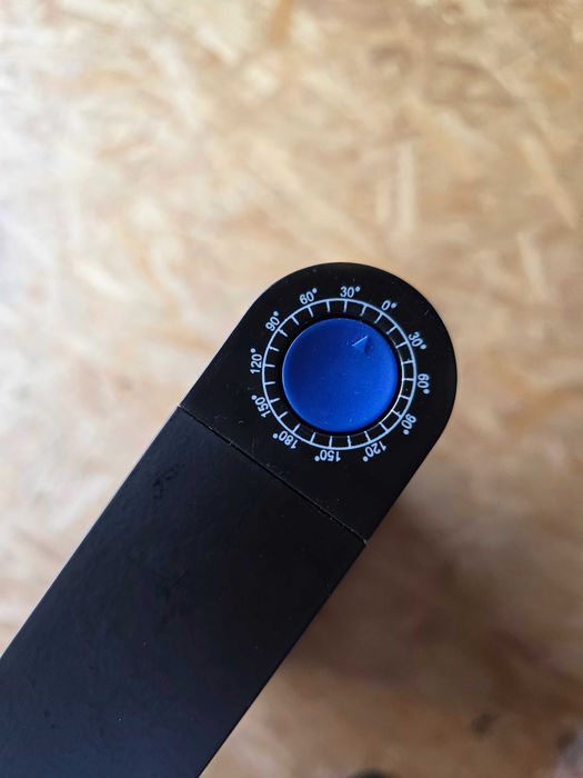 Regulowany Stolik Pod Laptopa Nestling – Komfort Pracy w Każdym Miejscu