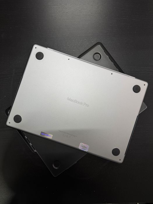 MacBook Pro 14" M1 Pro (16-Core GPU) – 16GB / 1TB