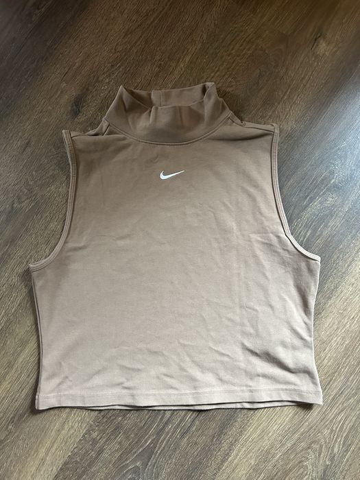 Кроп-топ Nike оригінал / Жіноча майка Nike з високим горлом (M)