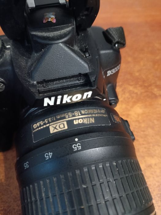 Фотоапарат Nikon D3000 з об'єктивом , торг