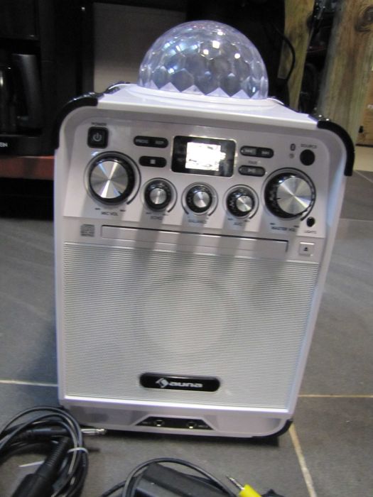 Zestaw karaoke z odtwarzaczem CD Bluetooth mikrofon Auna Rockstar LED