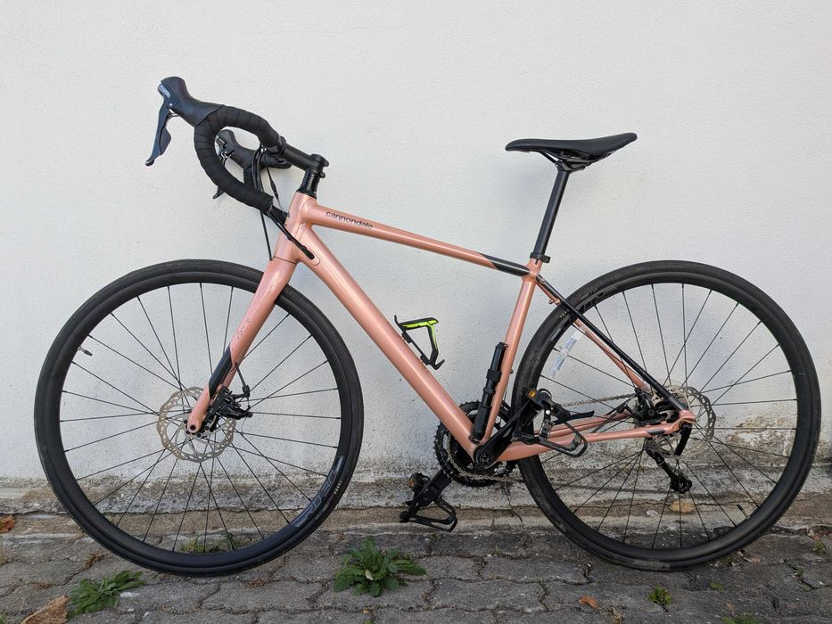 Cannondale Synapse Tiagra 2021 – Bicicleta de Estrada em Rosa