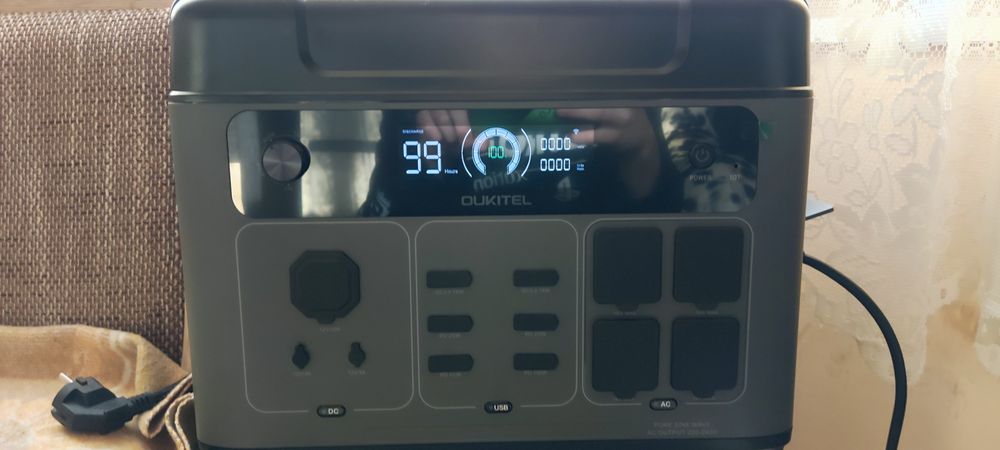 Przenośna stacja zasilania solar OUHITEL P2001E plus 2400W 2KWH + APK