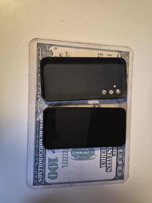 Самсунг а24 б.у весь в оригинале