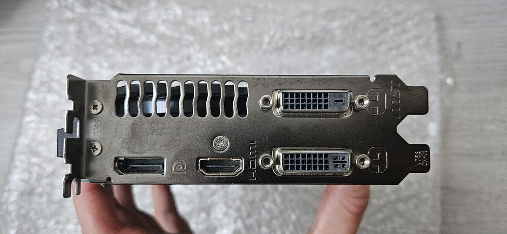 Uszkodzona karta graficzna MSI R9 270 2gb gaming