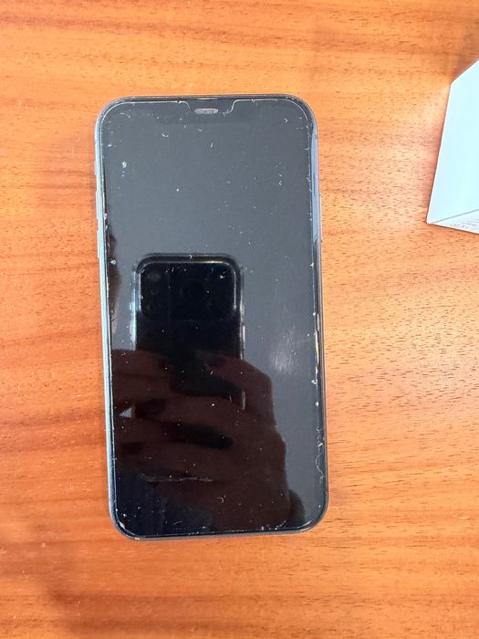 iPhone 11 bom estado