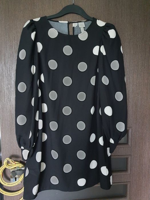 Sprzedam sukienkę w grochy