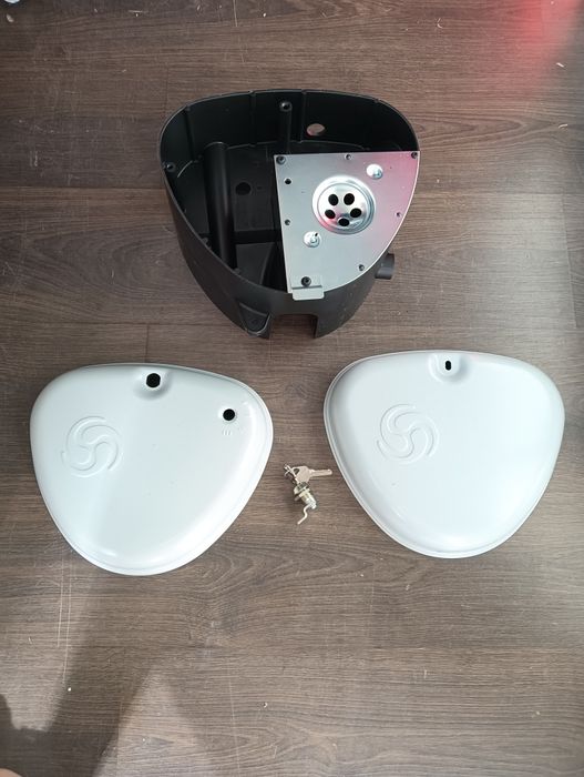 Kpl obudowa filtra powietrza + pokrywy boczki + zamek Simson S50 S51