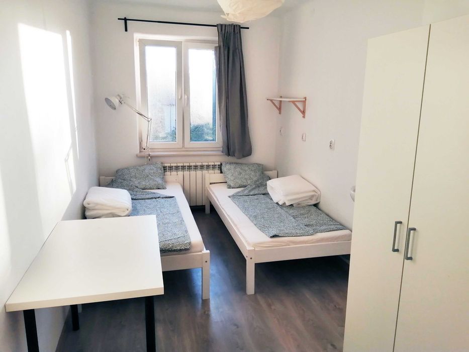 Хостел, комнаты, район WLOCHY (ul. Jantar). 2-3-4 местные. Pokoje hostel