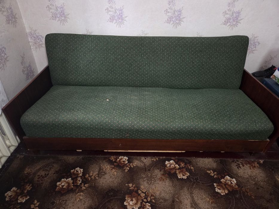 Диван часів СРСР