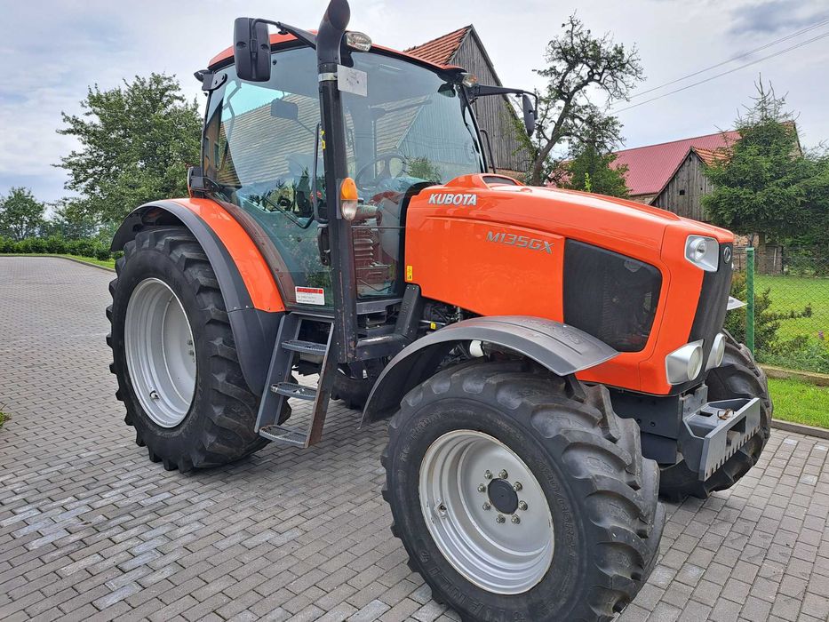 Ciągnik Kubota M 135 GX