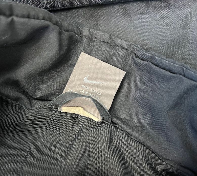 Zimowa Kurtka Nike vintage 00’s black zipped