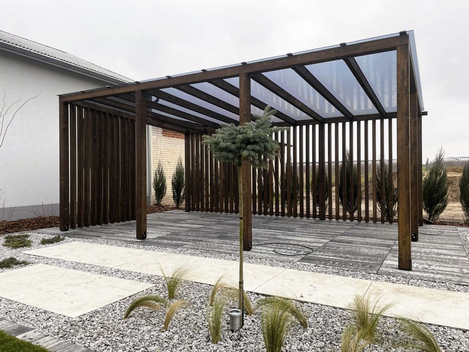 pergola z drewna klejonego BSH, zadaszenie tarasu, poliwęglan