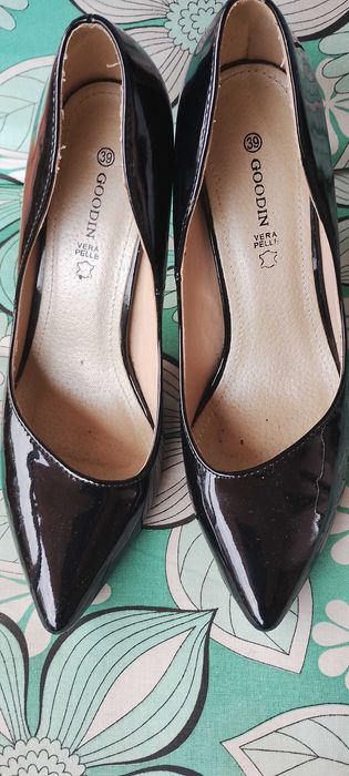 Czółenka damskie Goodin Vera Pelle – rozmiar 39