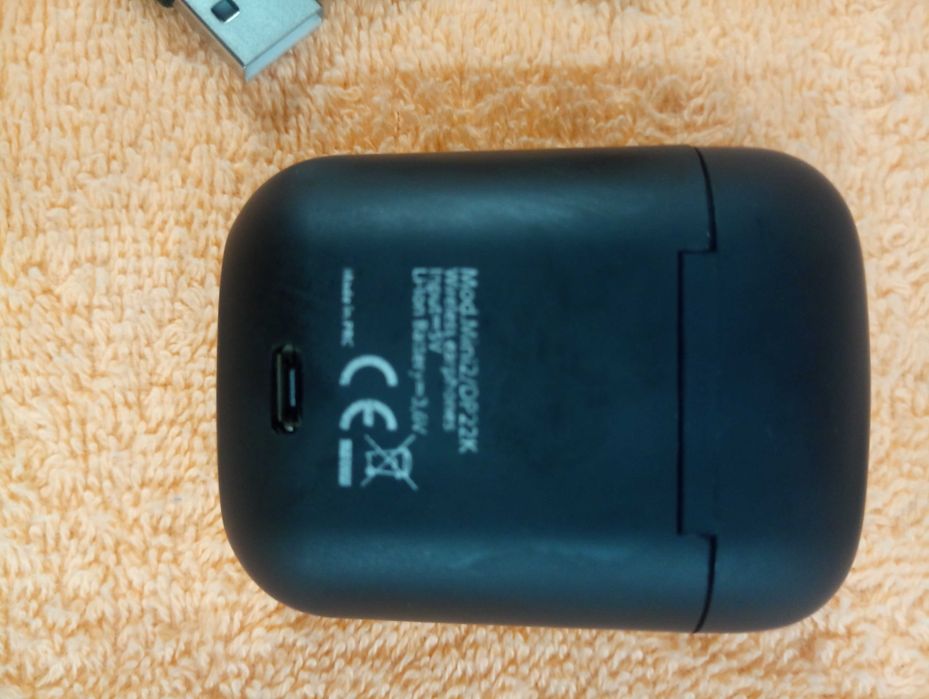 Продам наушники без проводные AREA