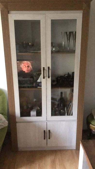 Witryna drewniana do salonu jadalni