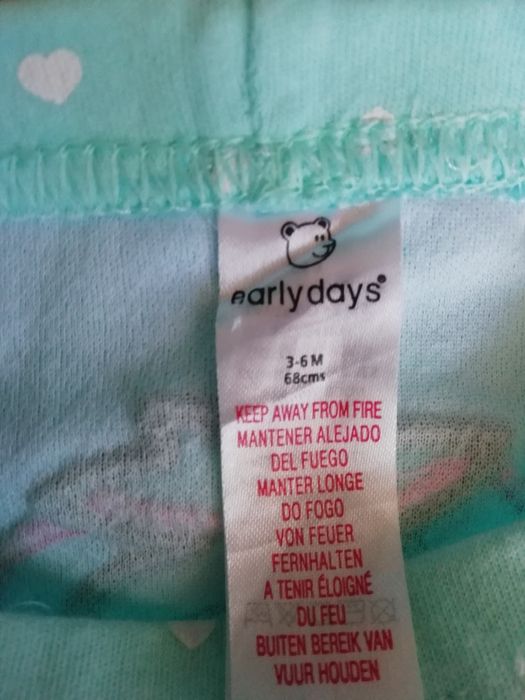 Komplet niemowlęcy dziewczęcy r. 68