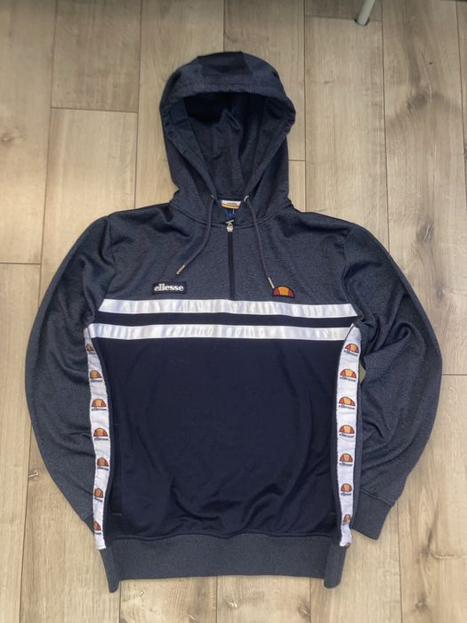 Ellesse на лампасах