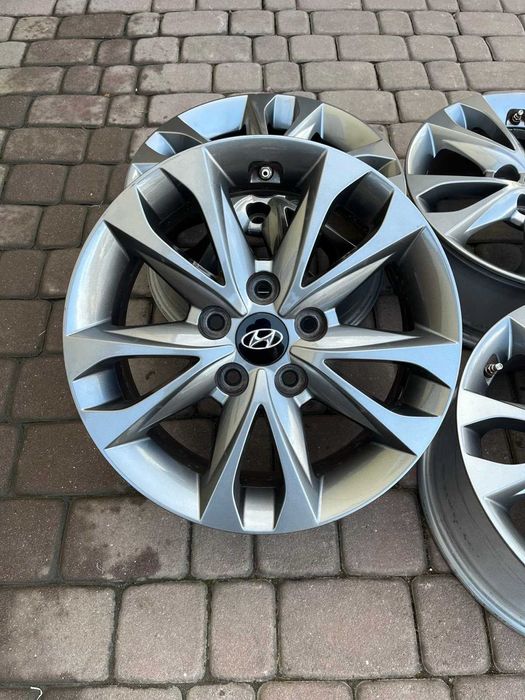 Oryginalne alufelgi Hyundai 5x114,3 16 cali Czujniki Tucson IX35