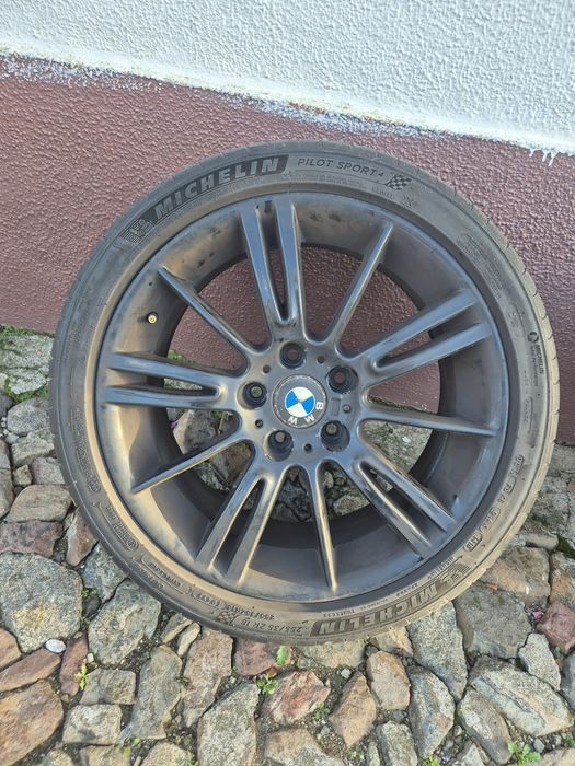 Jantes BMW 18” com pneus Michelin