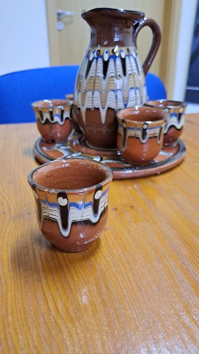 2 zestawy ceramiki bułgarskiej z czasów PRL