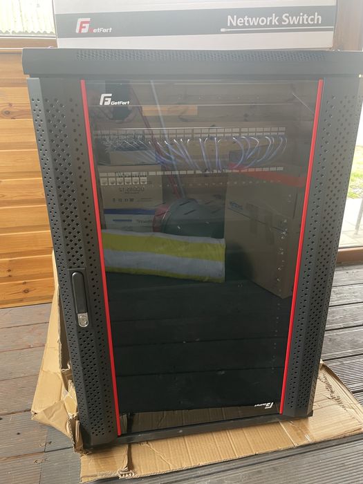 Szafa rack getford 19 cali 18u 600x600