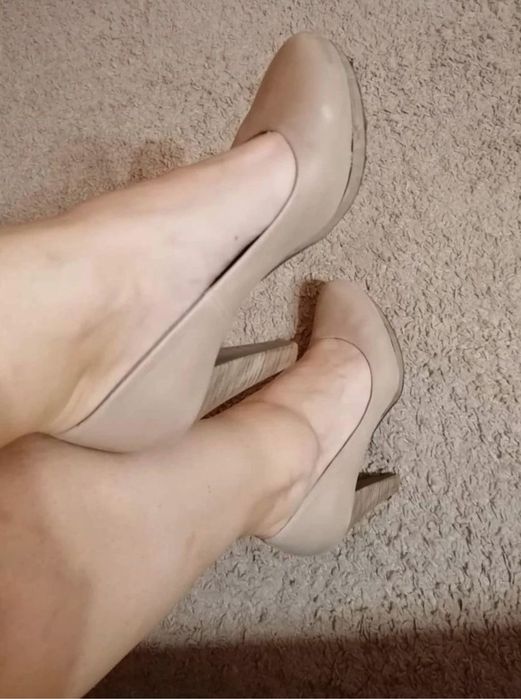 Buty skórzane beżowe roz 39