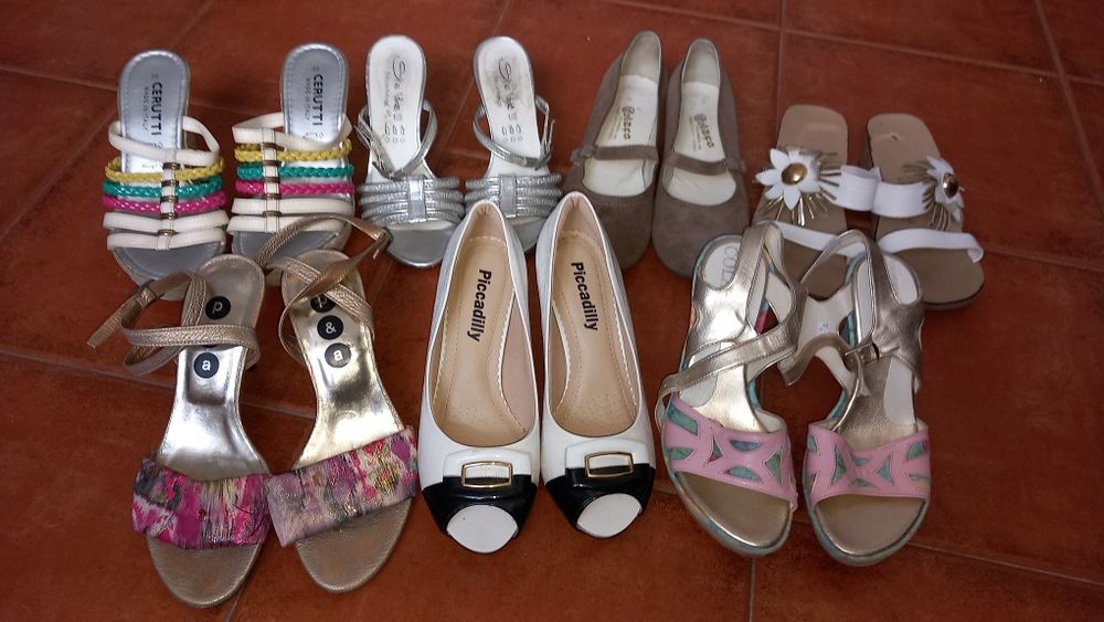Lote de calçado n. 35