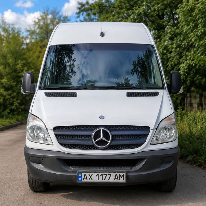 автомобиль Mersedes Benz sprinter 313