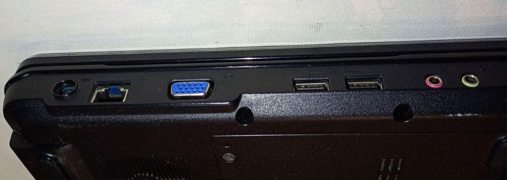 ноутбук Acer Emachines 525 повний комплект