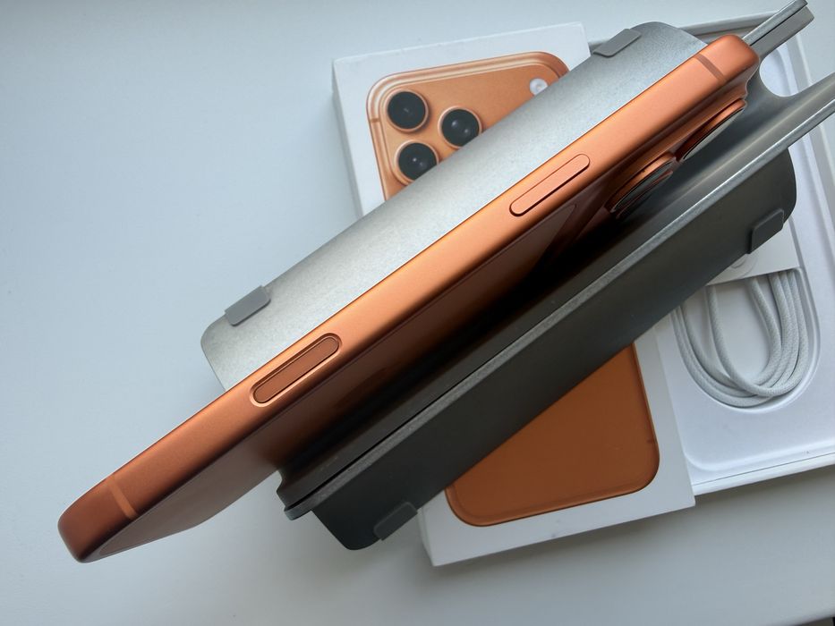 Apple iPhone 17 Pro Max 256gb Orange Neverlock 100%