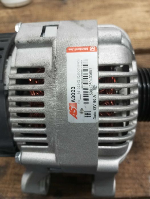 Alternador semi novo