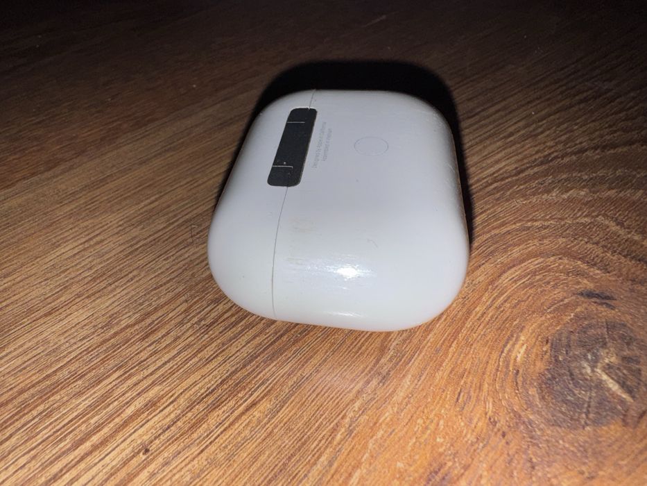 Apple AirPods Pro 1 generation with MagSafe Case