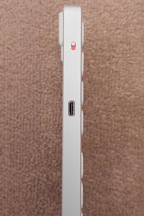 •	Бездротова клавіатура OFFICEPRO SK1550W, як нова